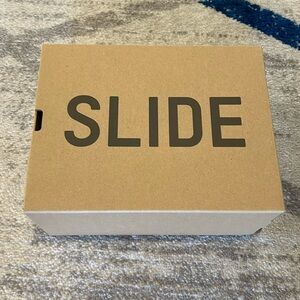 Just Zeezy slide box